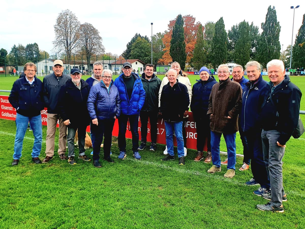 Titelbild zu TC Schönbusch Senioren zu Gast beim Landesligaspiel in Leider